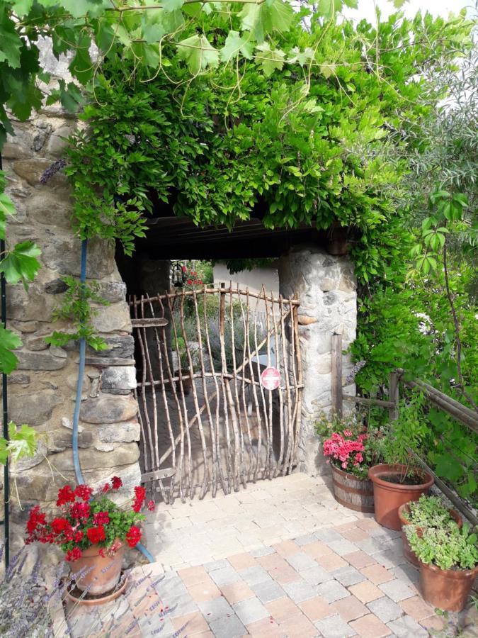 Maison Aux Lavandes The Studio Vaumeilh Bagian luar foto